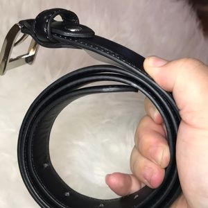 Kids belt leather size XL 16-18 in black nwot